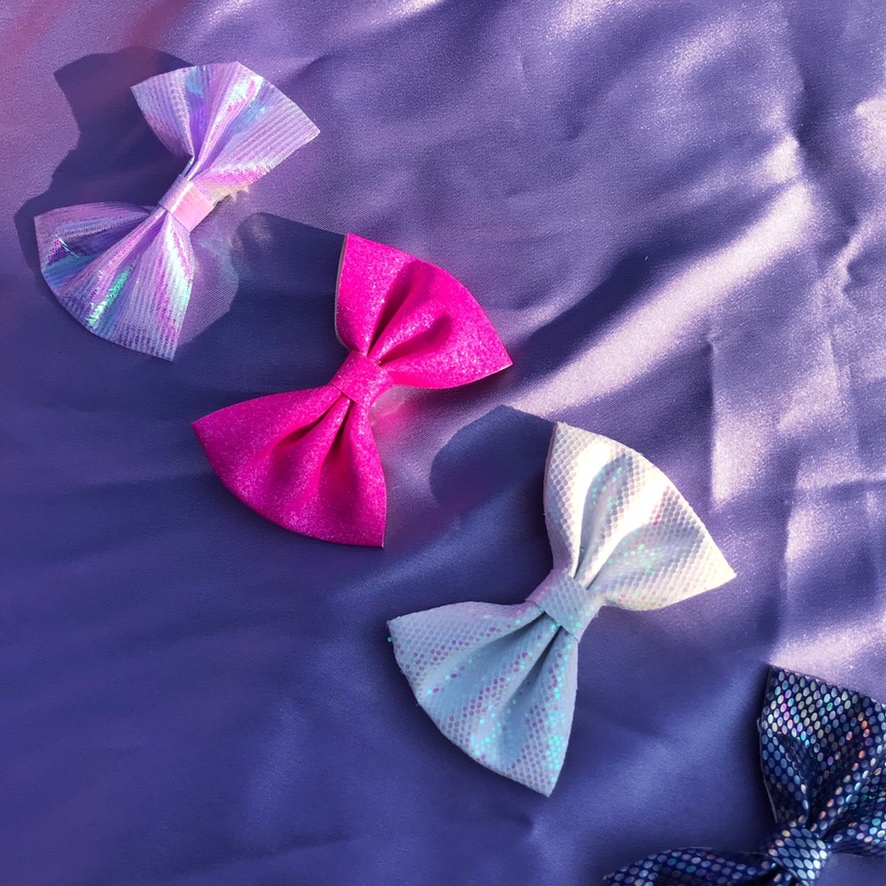 4 PC BOW BARRETTES holographic hair clip